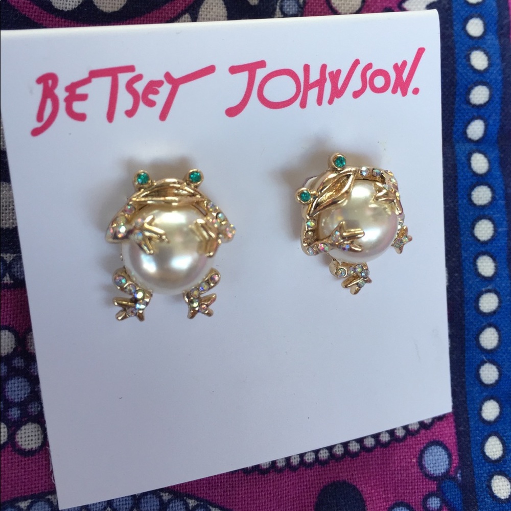 Authentic Betsey Johnson frog Pearl earrings